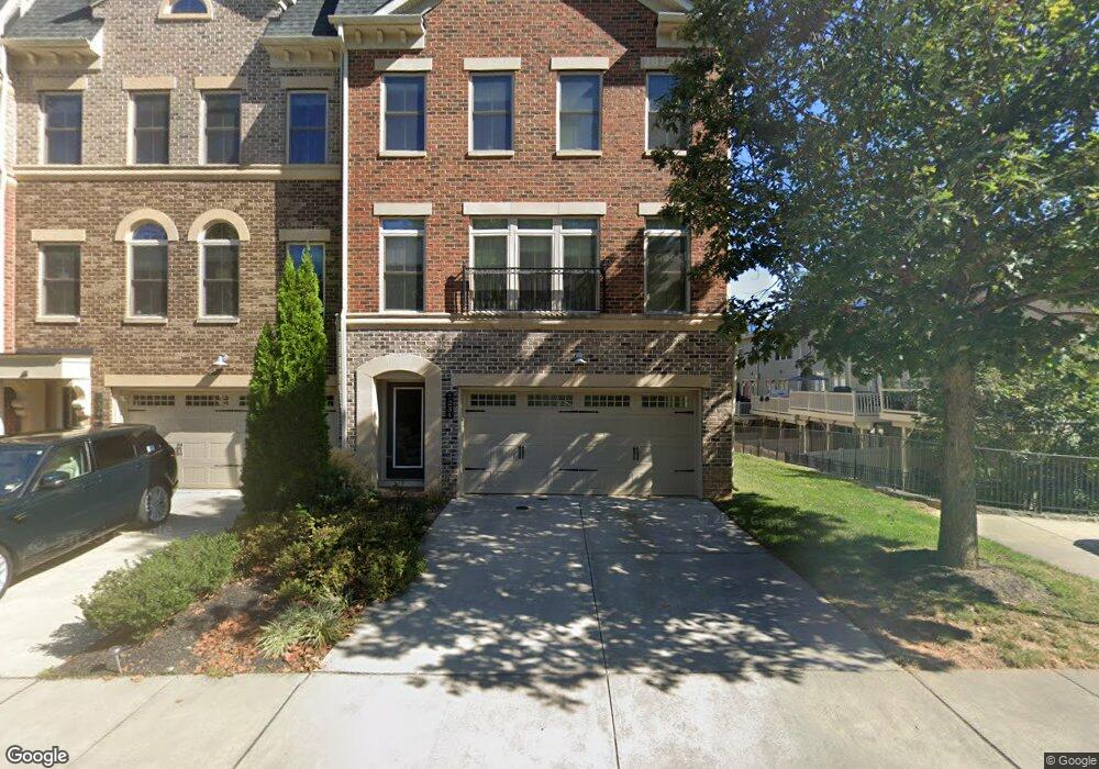 7234 Magpie Ln, Falls Church, VA 22043 - photo 1