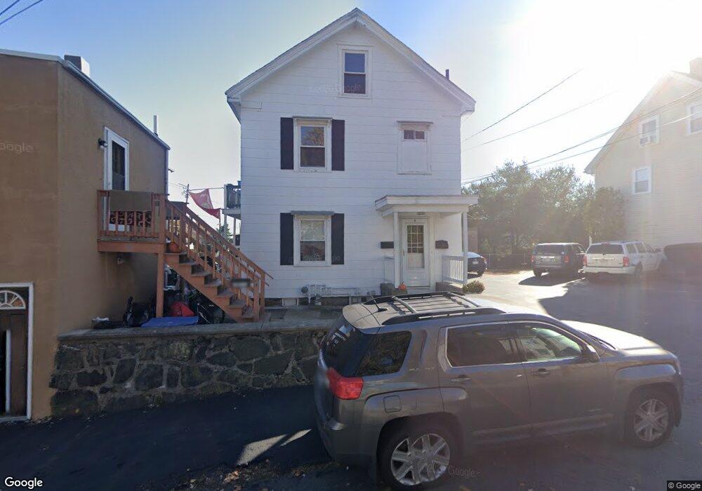 4 Border St unit 1, Woburn, MA 01801 - photo 1