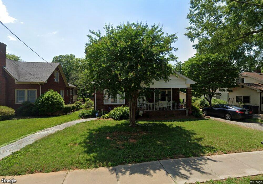 225 N Oak St, Statesville, NC 28677 - photo 1