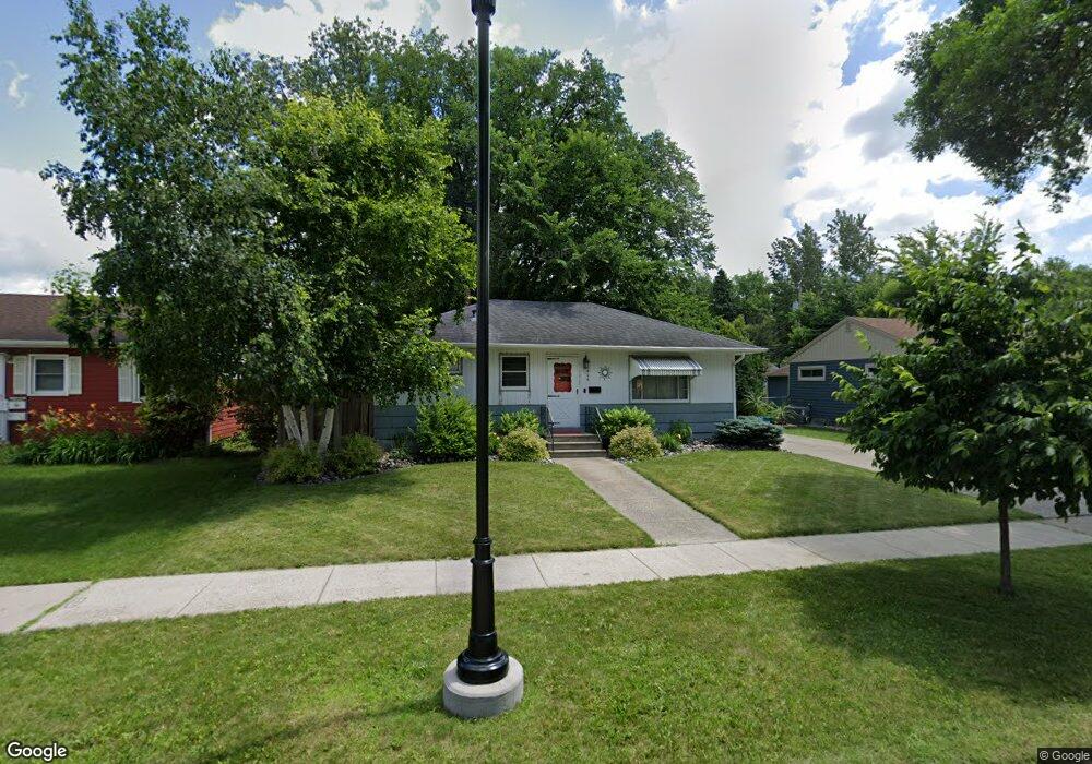 906 19th St S, Fargo, ND 58103 - photo 1