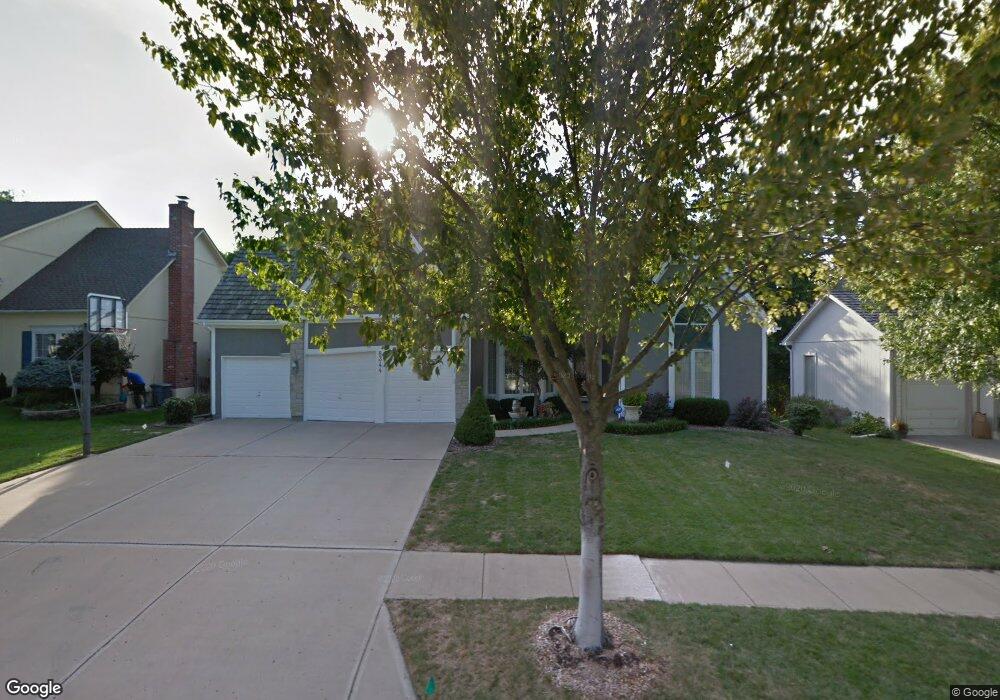 8344 Mullen Rd, Lenexa, KS 66215 - photo 1