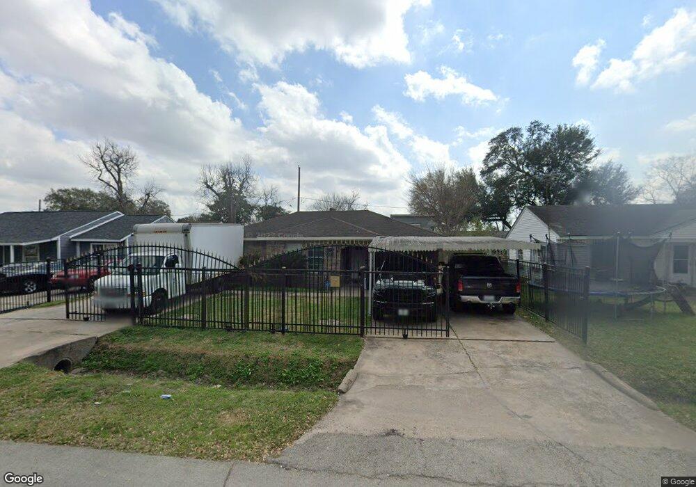 48 Wellford St, Houston, TX 77022 - photo 1