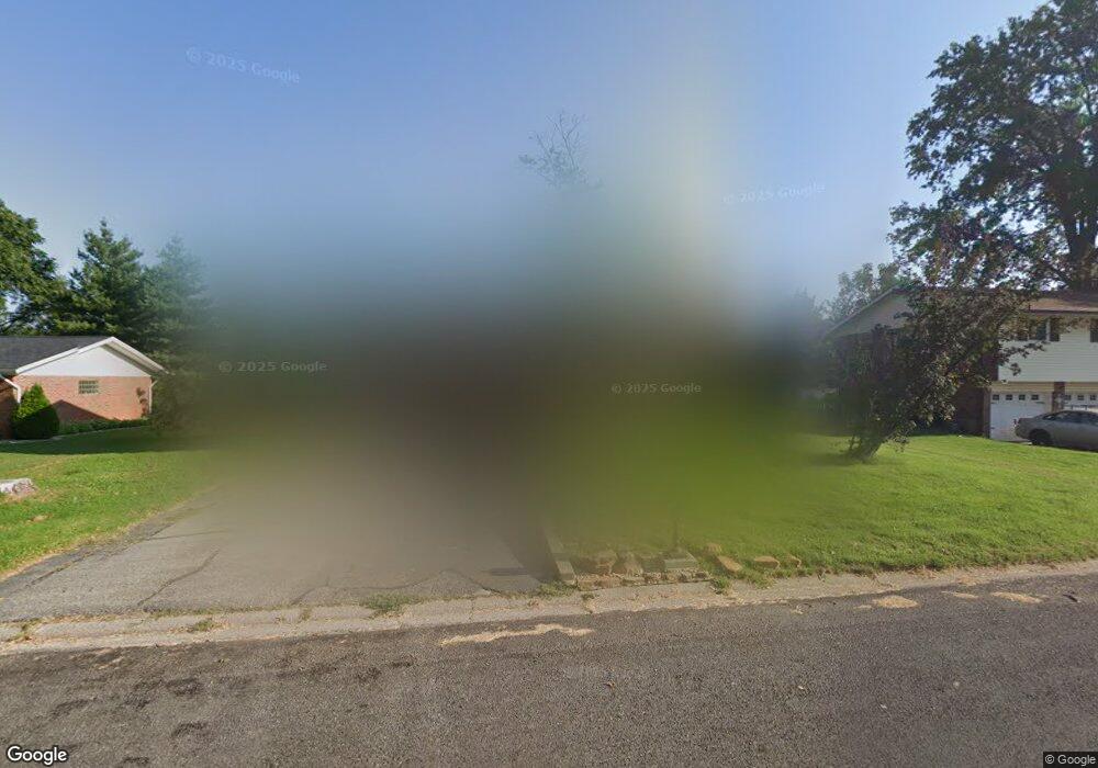 502 Bauer Ln, Maryville, IL 62062 - photo 1