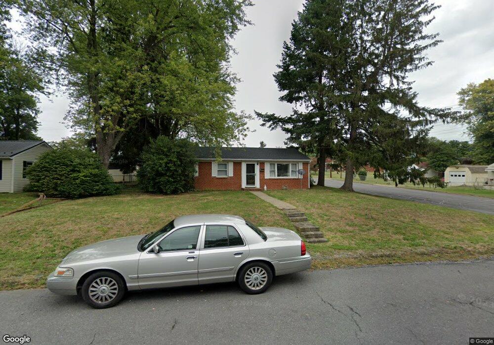 137 Loudoun Ave, Waynesboro, VA 22980 - photo 1