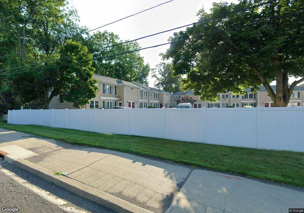 250 Beechwood Ave unit B8, Poughkeepsie, NY 12601 - photo 1