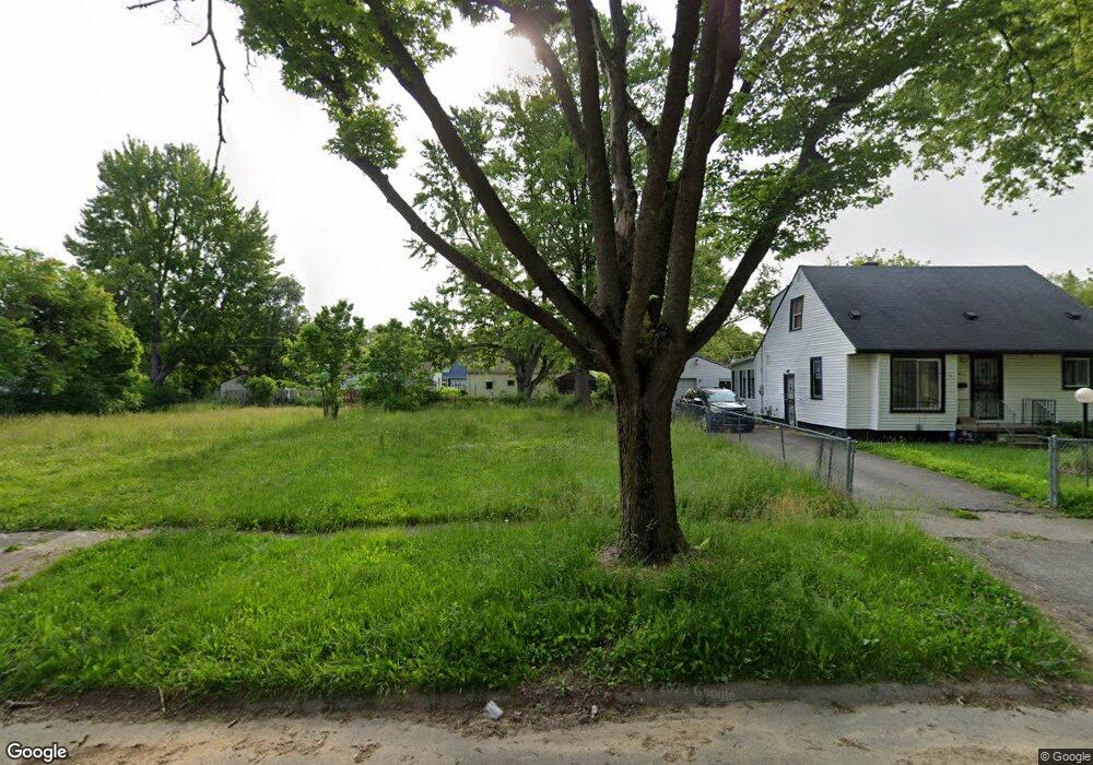 5810 Glenn Ave, Flint, MI 48505 - photo 1