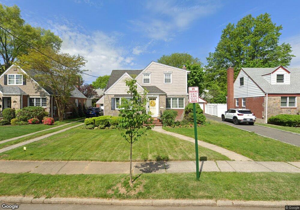 41 Elton Rd N, Garden City, NY 11530 - photo 1