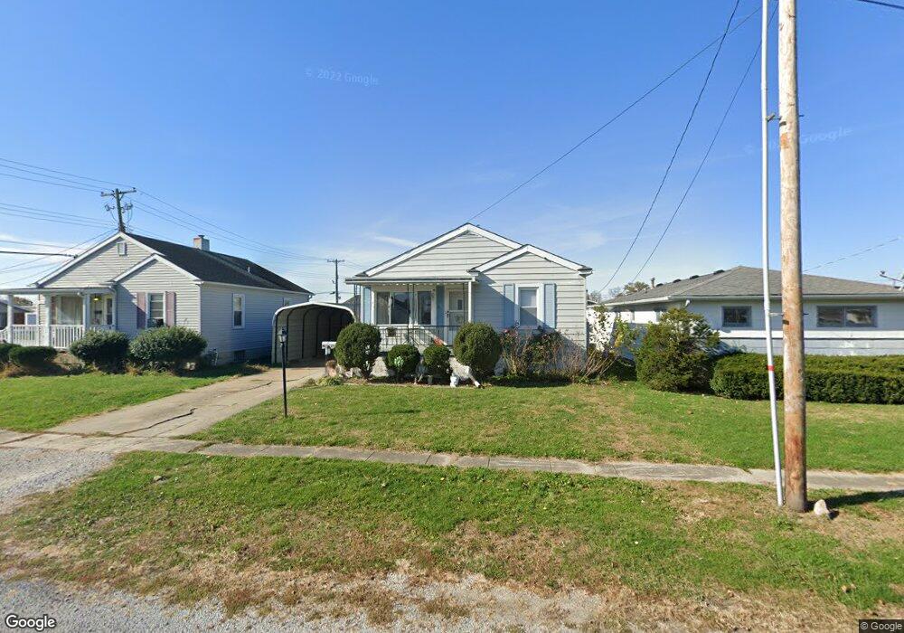 109 N Vine St, Effingham, IL 62401 - photo 1