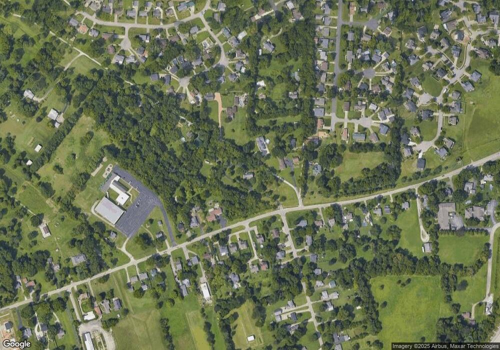 6009 E Manslick Rd, Louisville, KY 40219 - photo 1