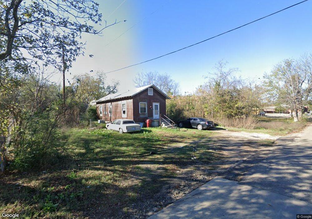 5030 E Bluff St, Hugo, OK 74743 - photo 1