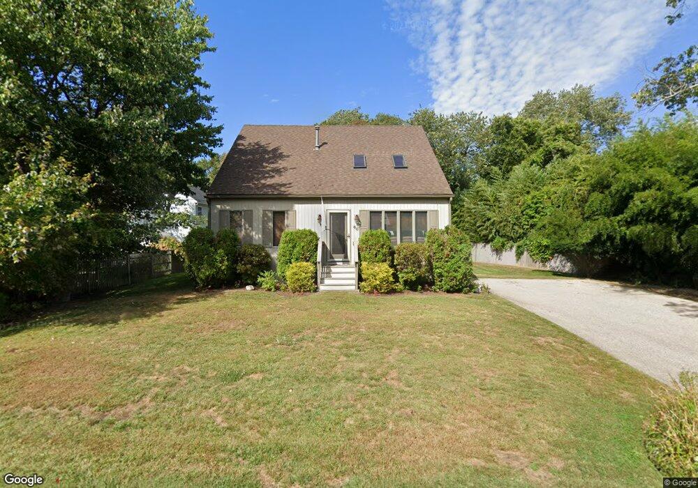 60 Bonnet Point Rd, Narragansett, RI 02882 - photo 1