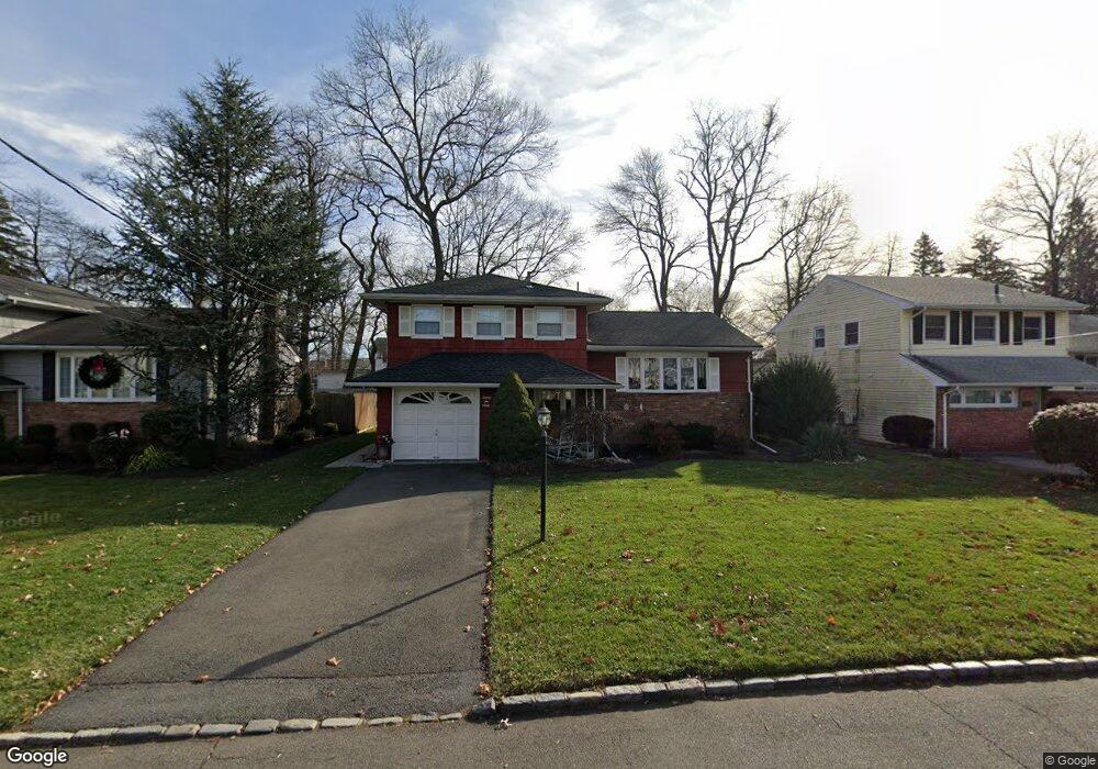 2260 Sunrise Ct, Scotch Plains, NJ 07076 - photo 1