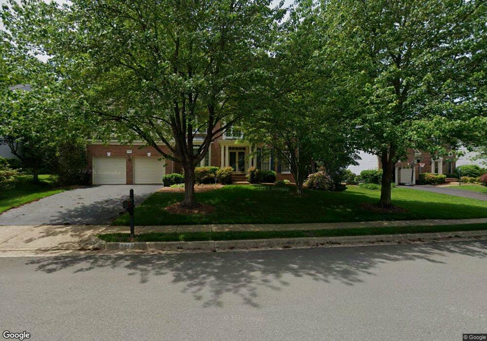 9345 Braymore Cir, Fairfax Station, VA 22039 - photo 1