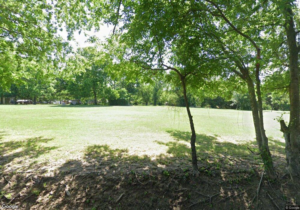 102 Reich St, Bonham, TX 75418 - photo 1