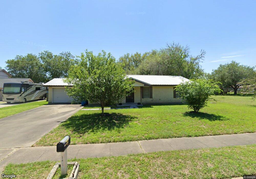 1410 Palo Blanco Cir, Beeville, TX 78102 - photo 1