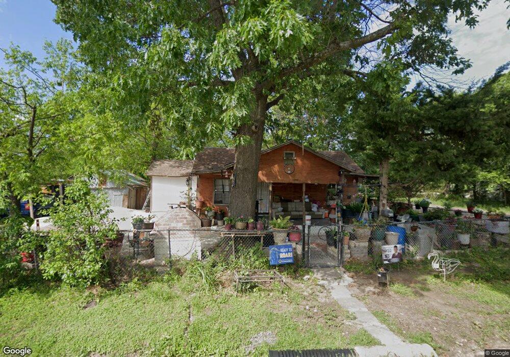 801 S Sherman St, Ennis, TX 75119 - photo 1