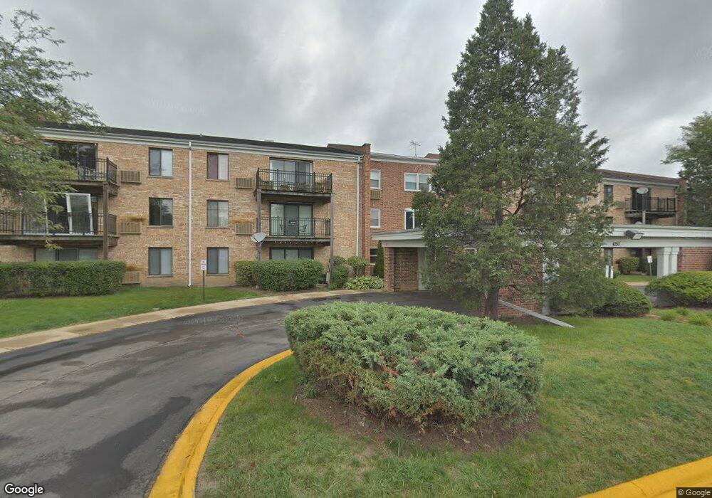 4350 W Lake Ave unit 107A, Glenview, IL 60026 - photo 1