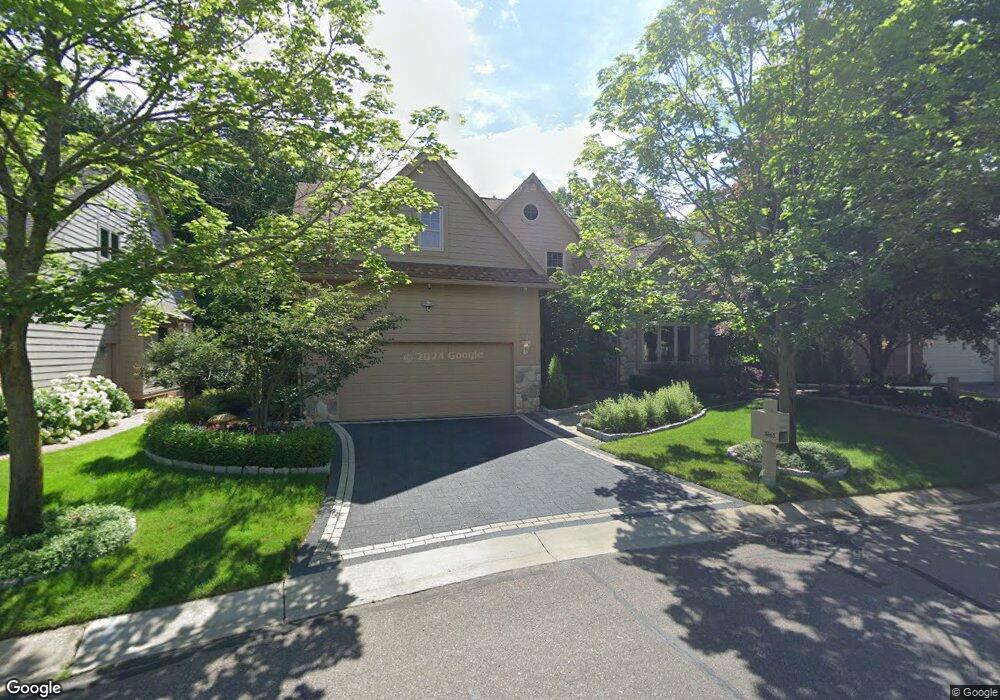 4665 Woodbine Cir, West Bloomfield, MI 48323 - photo 1