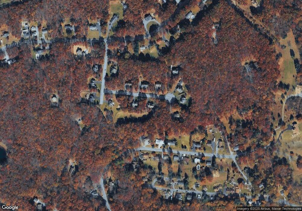 2204 Acorn Ct, Slatington, PA 18080 - photo 1