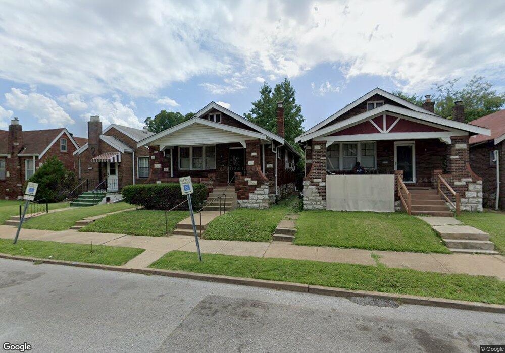 4656 Penrose St, Saint Louis, MO 63115 - photo 1