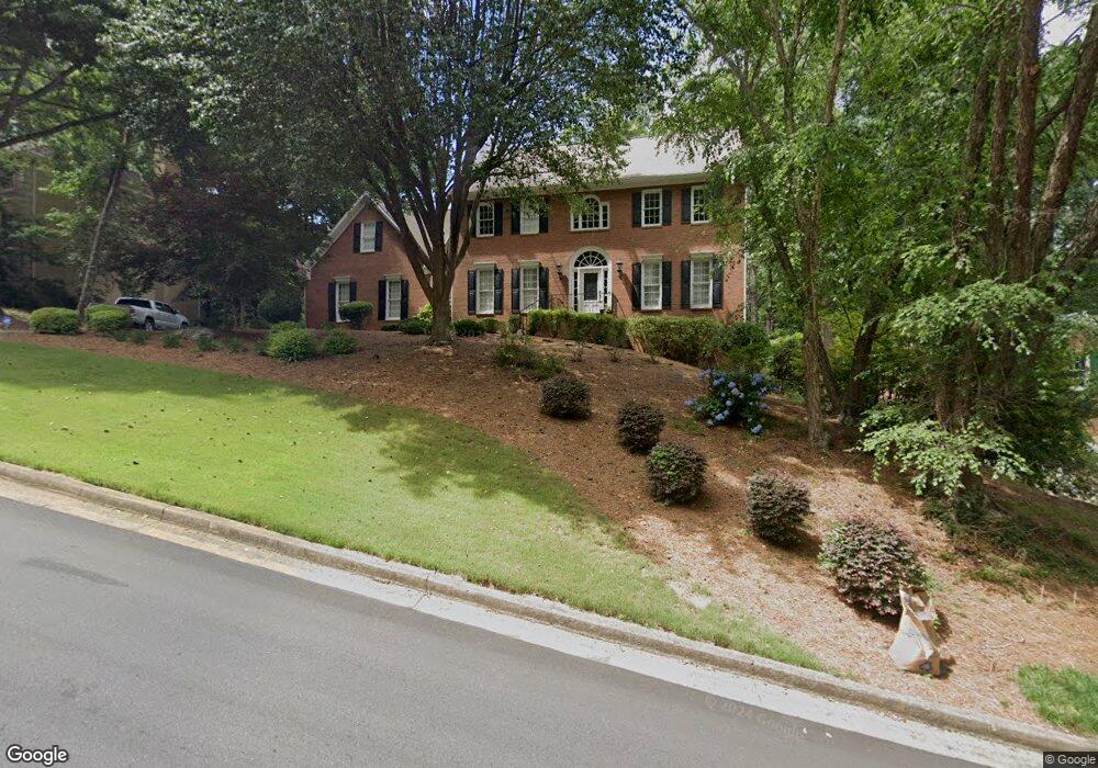 2040 Azalea Dr, Roswell, GA 30075 - photo 1