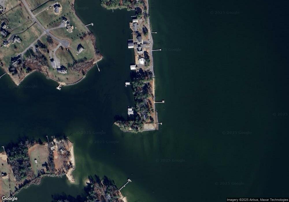 657 Waterview Dr, Hague, VA 22469 - photo 1