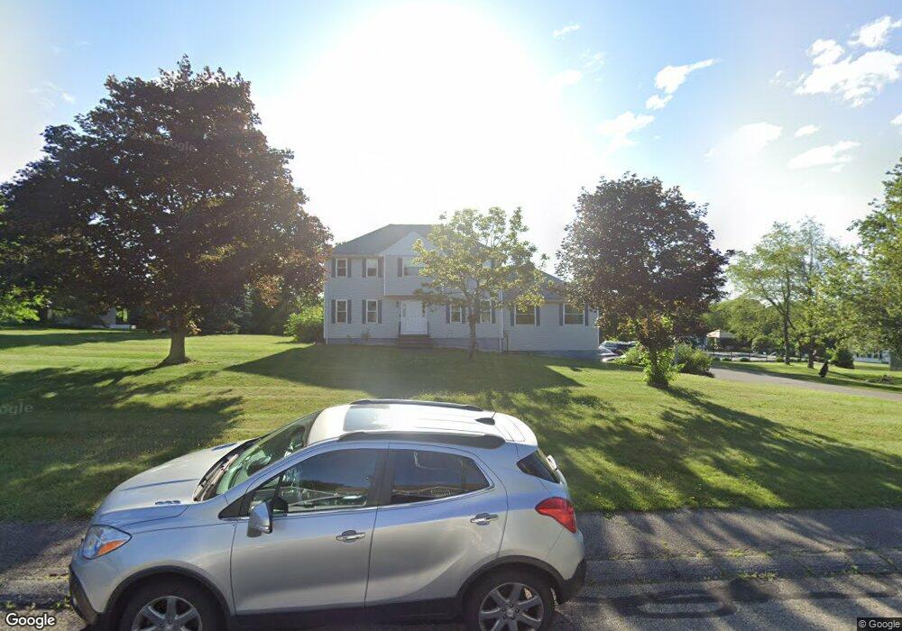 70 Betty Ann Ln, Dracut, MA 01826 - photo 1