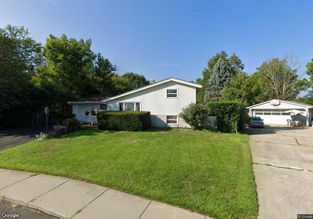 1549 Amarillo Dr, Carpentersville, IL 60110 - photo 1