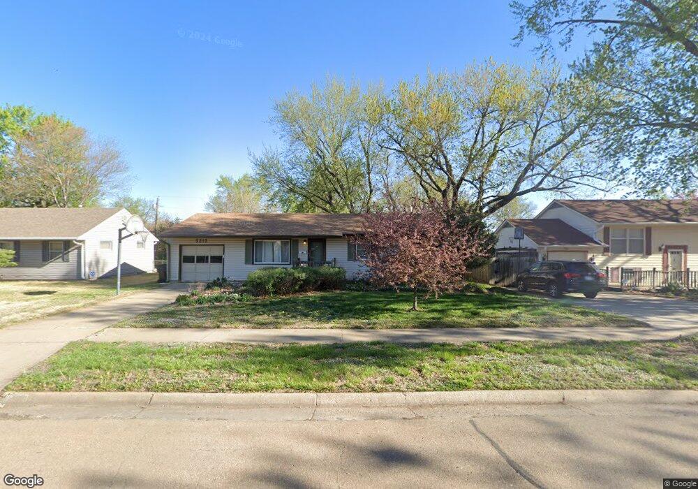 5212 SW 32nd St, Topeka, KS 66614 - photo 1