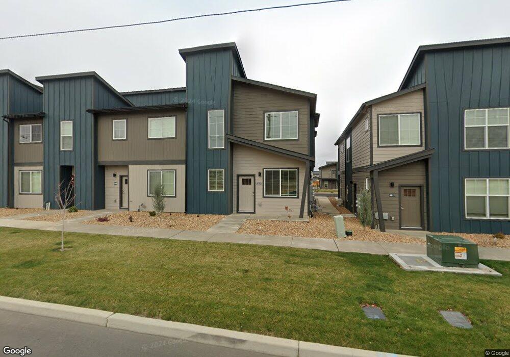 3829 SW Obsidian Ave, Redmond, OR 97756 - photo 1