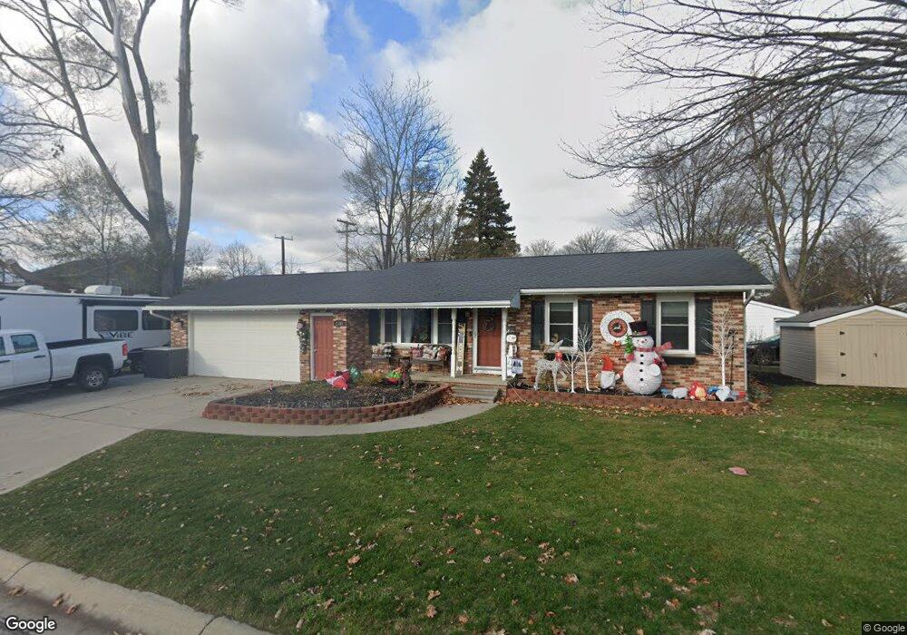 2305 Elmwood St, Port Huron, MI 48060 - photo 1