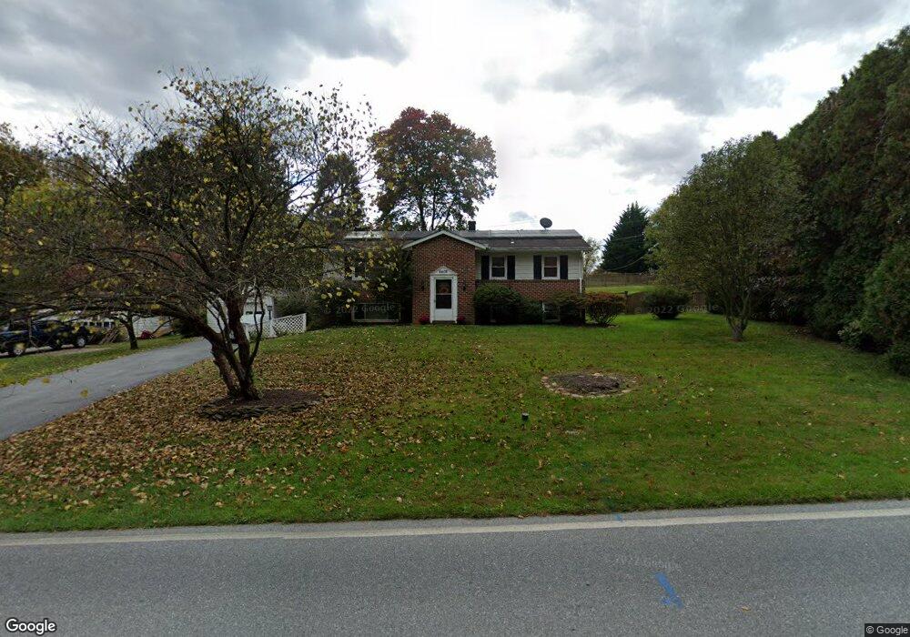 6608 Sunset Dr, Sykesville, MD 21784 - photo 1