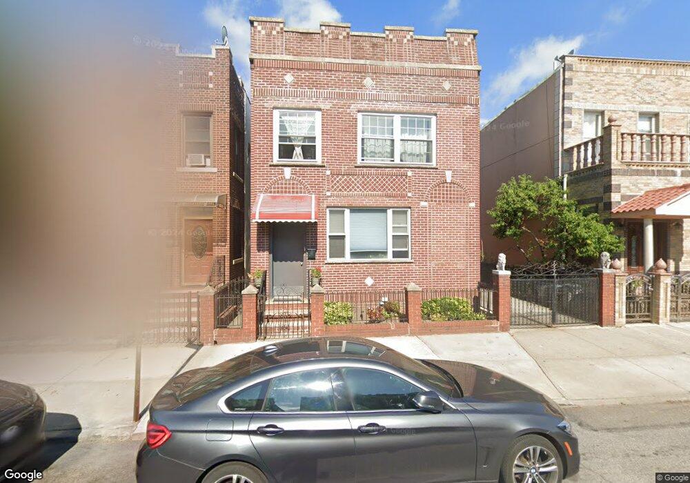 2554 41st St, Astoria, NY 11103 - photo 1