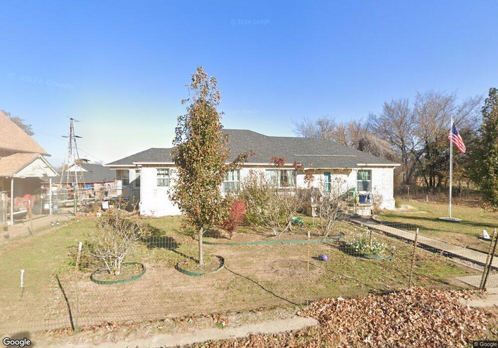 11235 Walters Ln, Henryetta, OK 74437 - photo 1