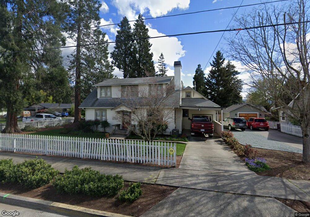 519 NE A St, Grants Pass, OR 97526 - photo 1