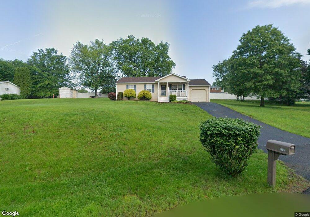 1533 Lakeside Rd, Pennsburg, PA 18073 - photo 1