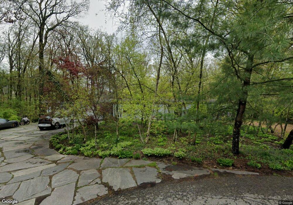 3351 Highmeadow Ct, Bloomfield Hills, MI 48304 - photo 1