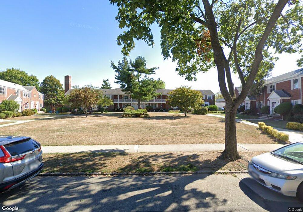 245-56 77th Crescent unit Gv7F33, Bellerose, NY 11426 - photo 1