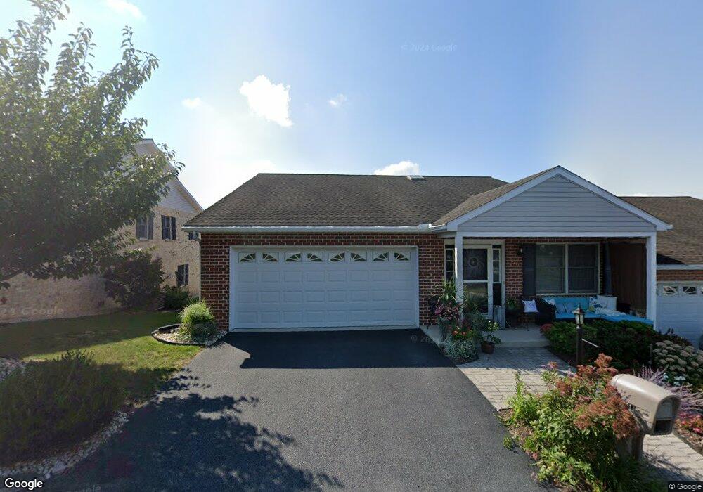 614 Spring Hill Dr unit 125, Waynesboro, PA 17268 - photo 1