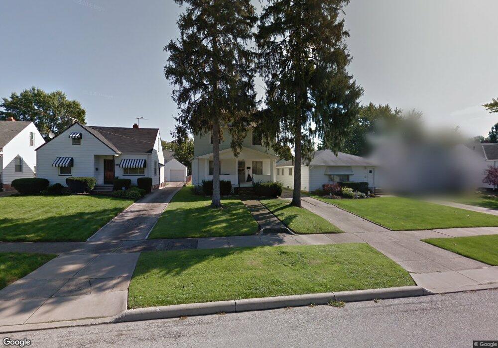 5161 Anthony St, Maple Heights, OH 44137 - photo 1