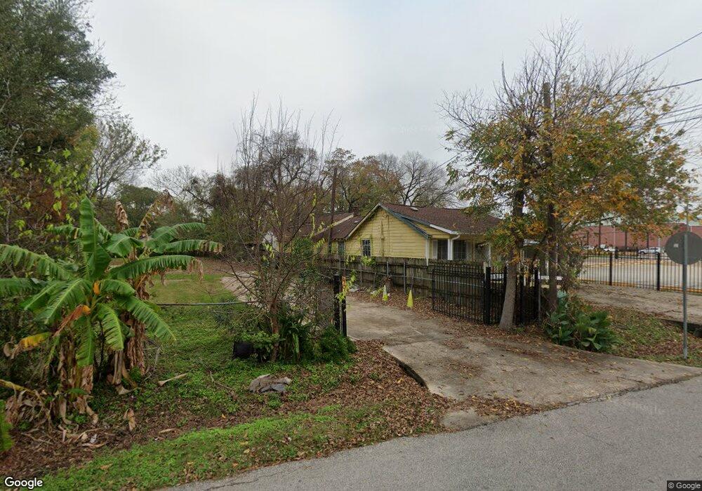 6704 Donlen St, Houston, TX 77022 - photo 1