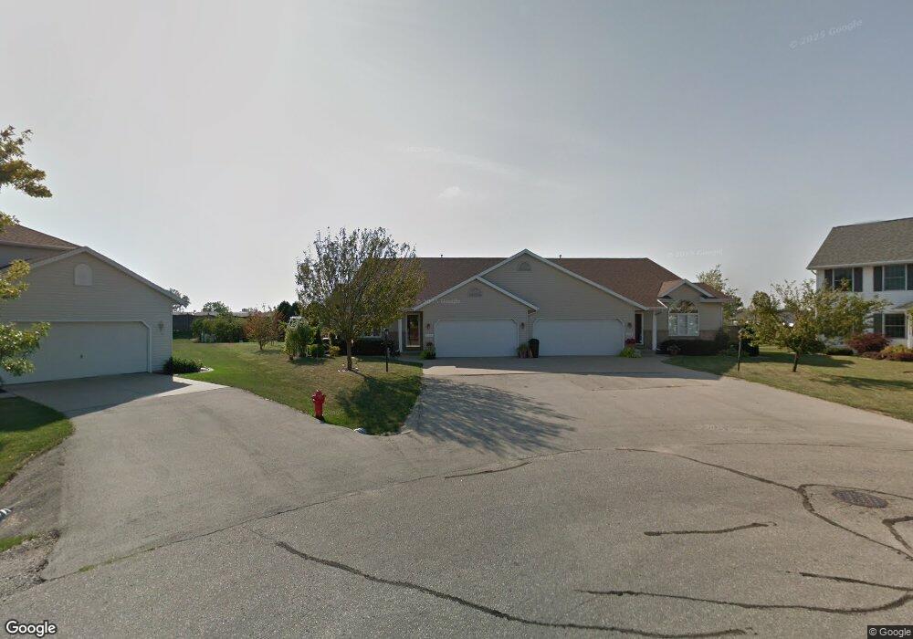 W3138 Glenbrooke Ct, Appleton, WI 54915 - photo 1