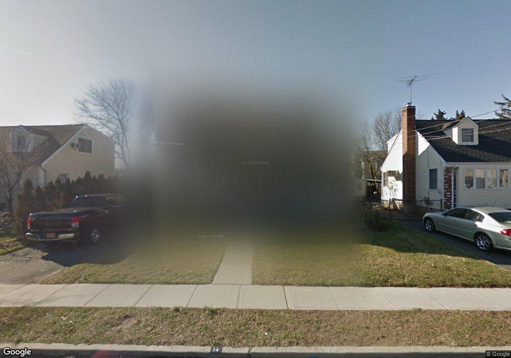 14 Ocean Ave, Bellmore, NY 11710 - photo 1