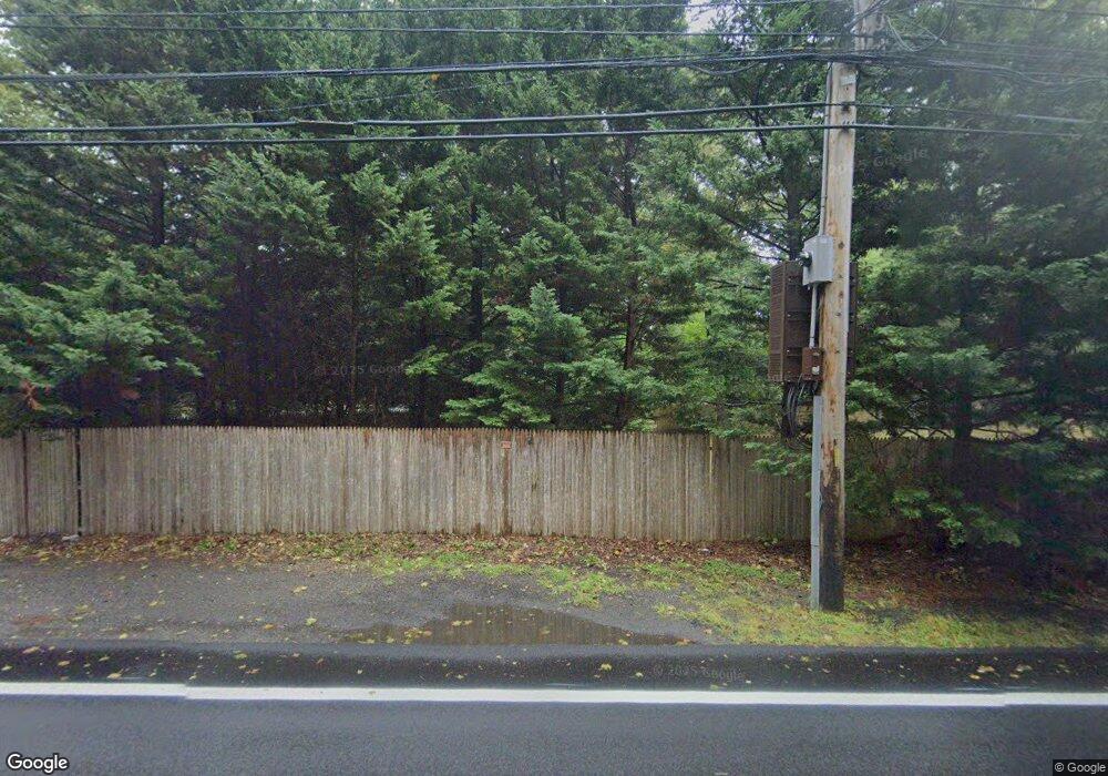 122 Piping Rock Rd, Glen Head, NY 11545 - photo 1