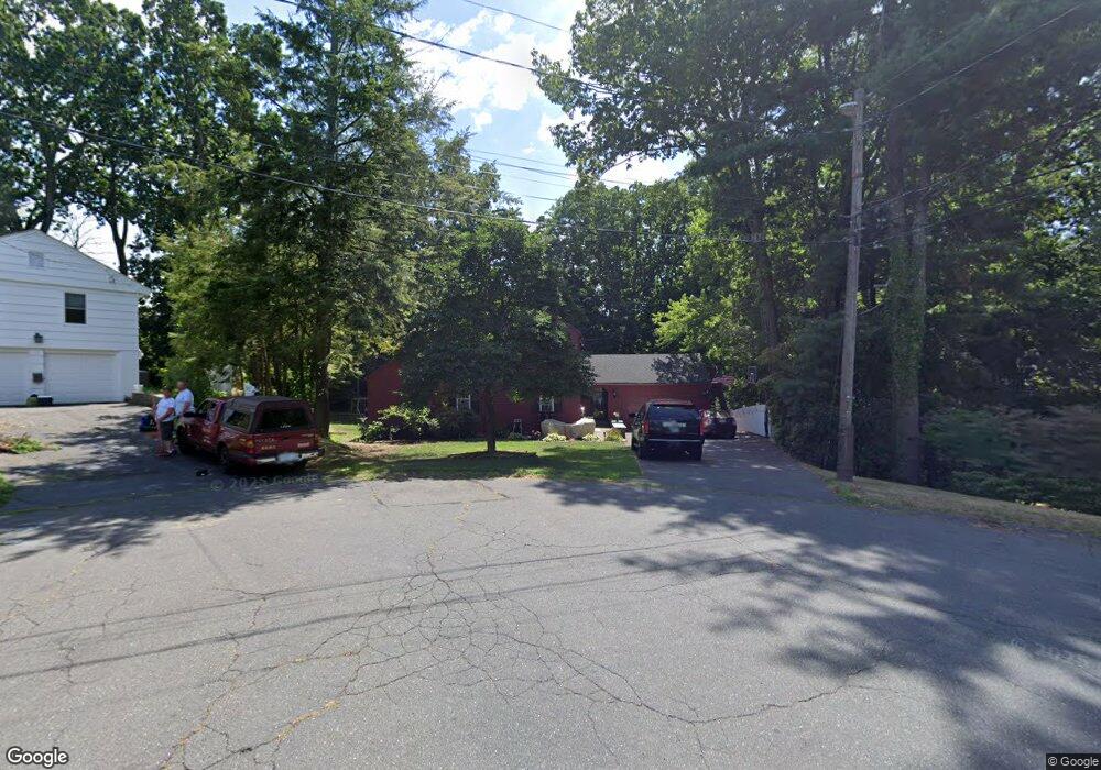 63 Woodridge Cir, West Hartford, CT 06107 - photo 1