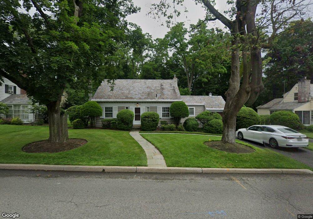 51 Ivy Ln, Tenafly, NJ 07670 - photo 1