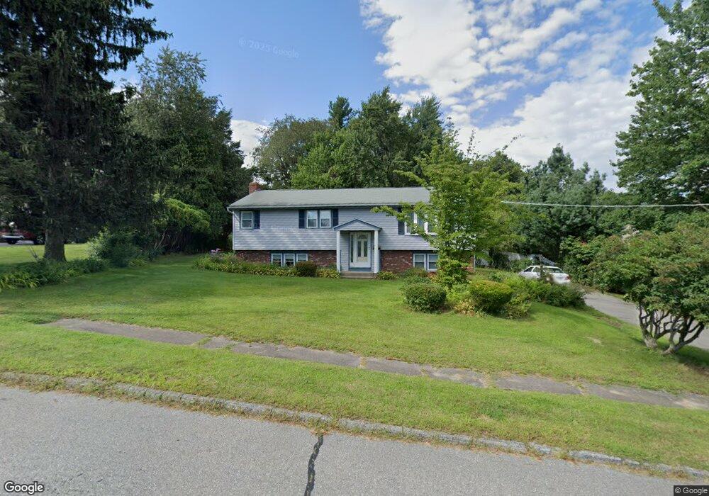 32 Pinecroft Ave, Holden, MA 01520 - photo 1