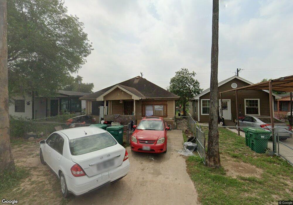 605 W Hawk Ave, Pharr, TX 78577 - photo 1