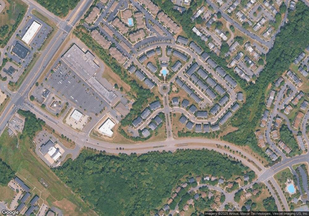 16808 Nuttal Oak Place unit 352, Woodbridge, VA 22191 - photo 1