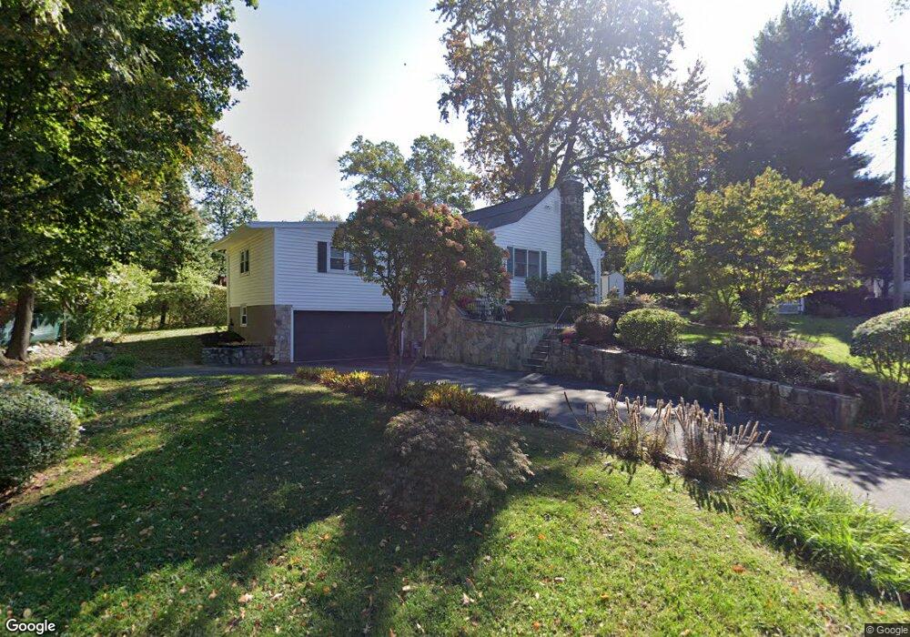 1466 Mohawk Rd, Mohegan Lake, NY 10547 - photo 1